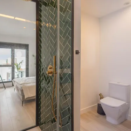 3br Oceanview Luxury Penthouse & Terrace *